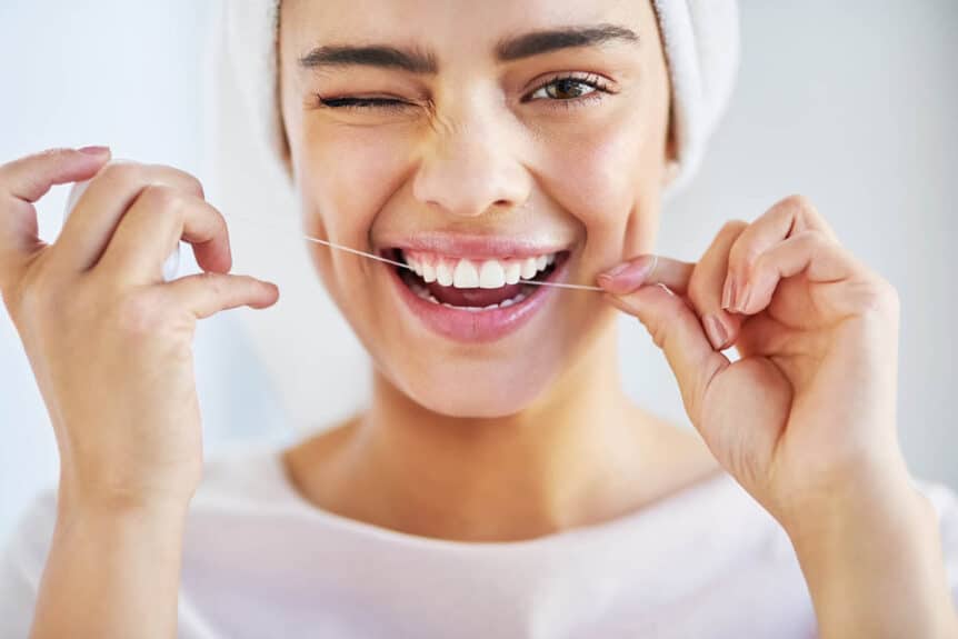 3 Mistakes You're Probably Making When Flossing according to Chomp Dental